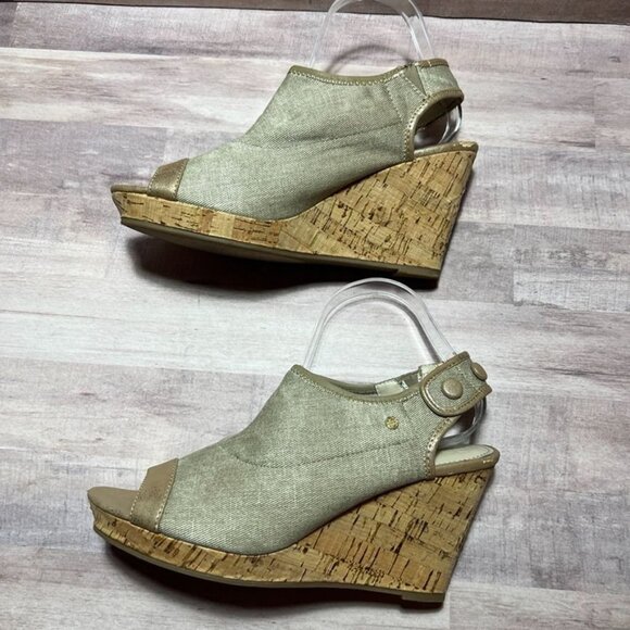 Dana Buchman Womens Wedge Peep-Toe Sandals Size 9 Medium Beige & Gold - Picture 10 of 11